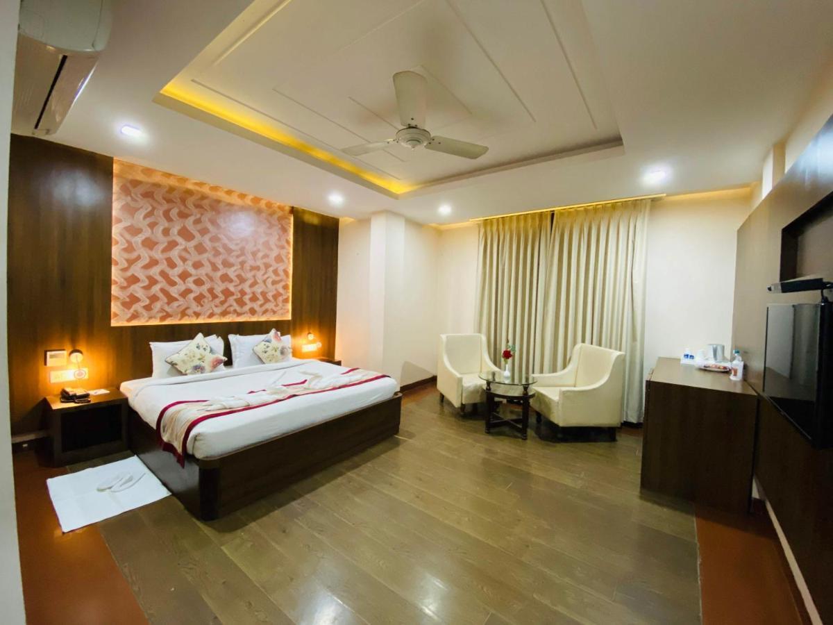 Hotel Ajay International Allāhābād Junction Exterior foto